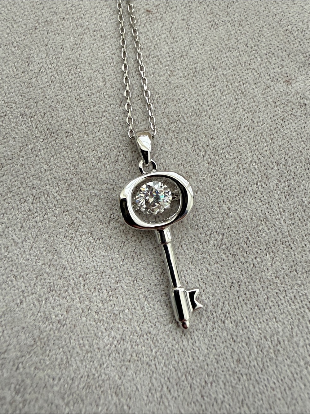S925 Moissanite Gemstone Love Key Pendant Necklace - Picture 4 of 7